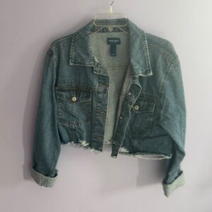 Arizona Jean Company Cropped Light Blue Distressed Denim Jacket